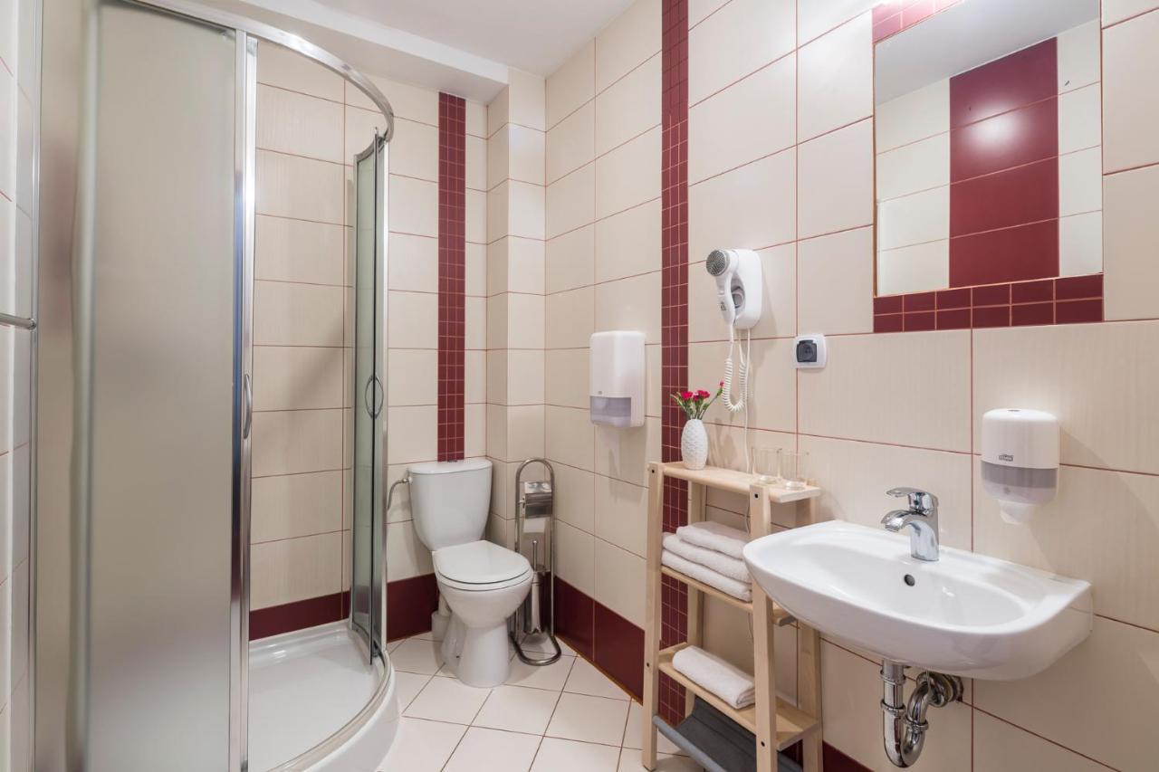 Noce I Dnie Hotel Postolowo Bagian luar foto