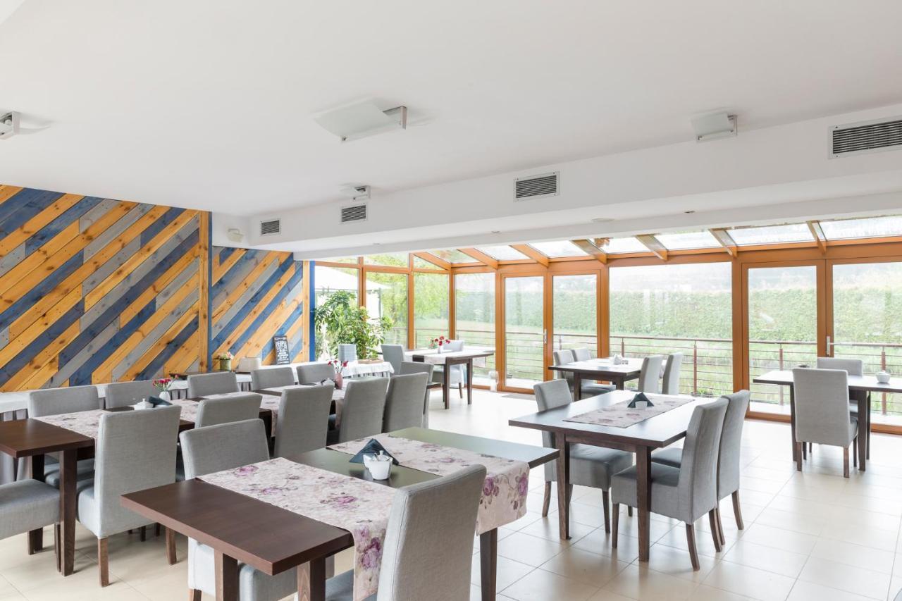 Noce I Dnie Hotel Postolowo Bagian luar foto