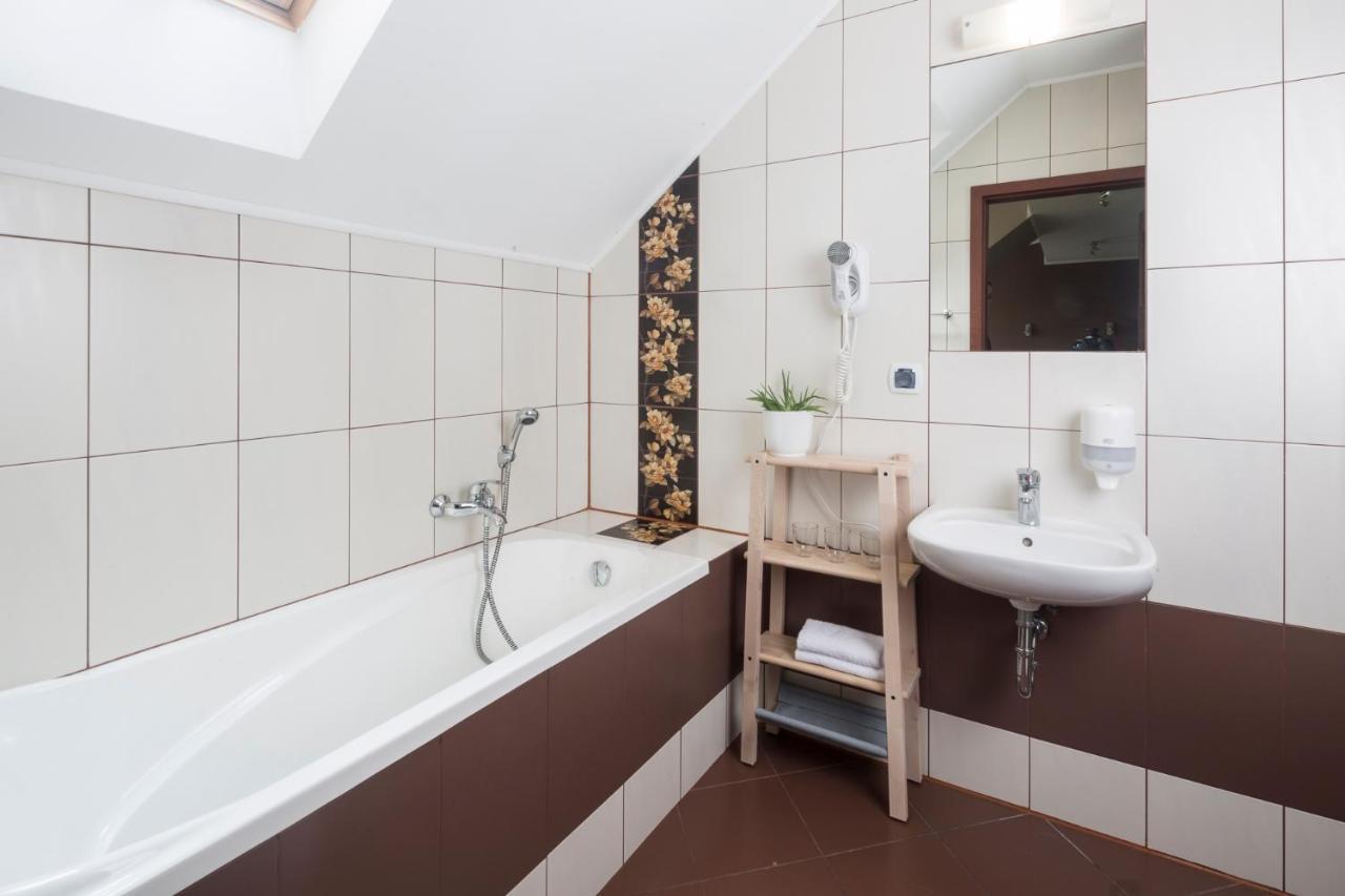 Noce I Dnie Hotel Postolowo Bagian luar foto